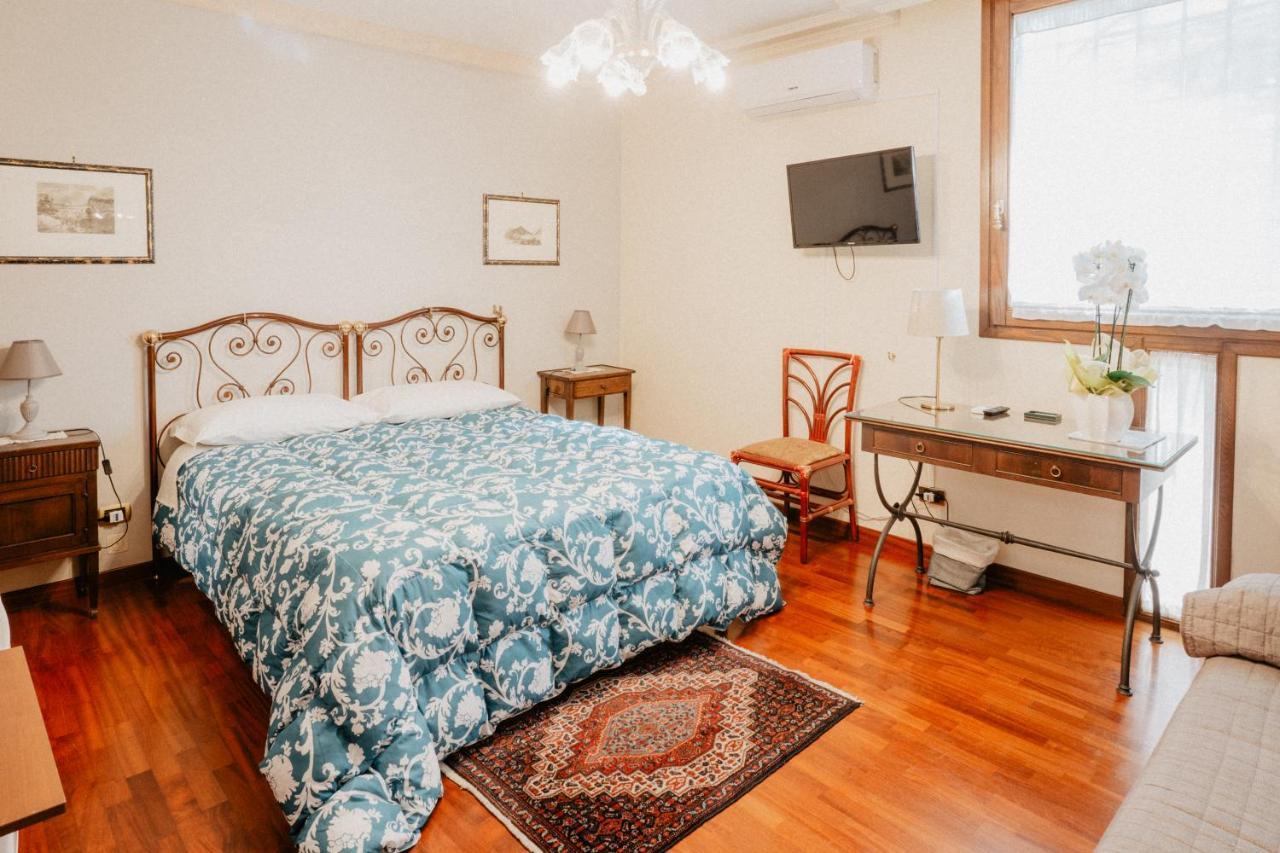 Villa Luigi XVI Taranto Luaran gambar