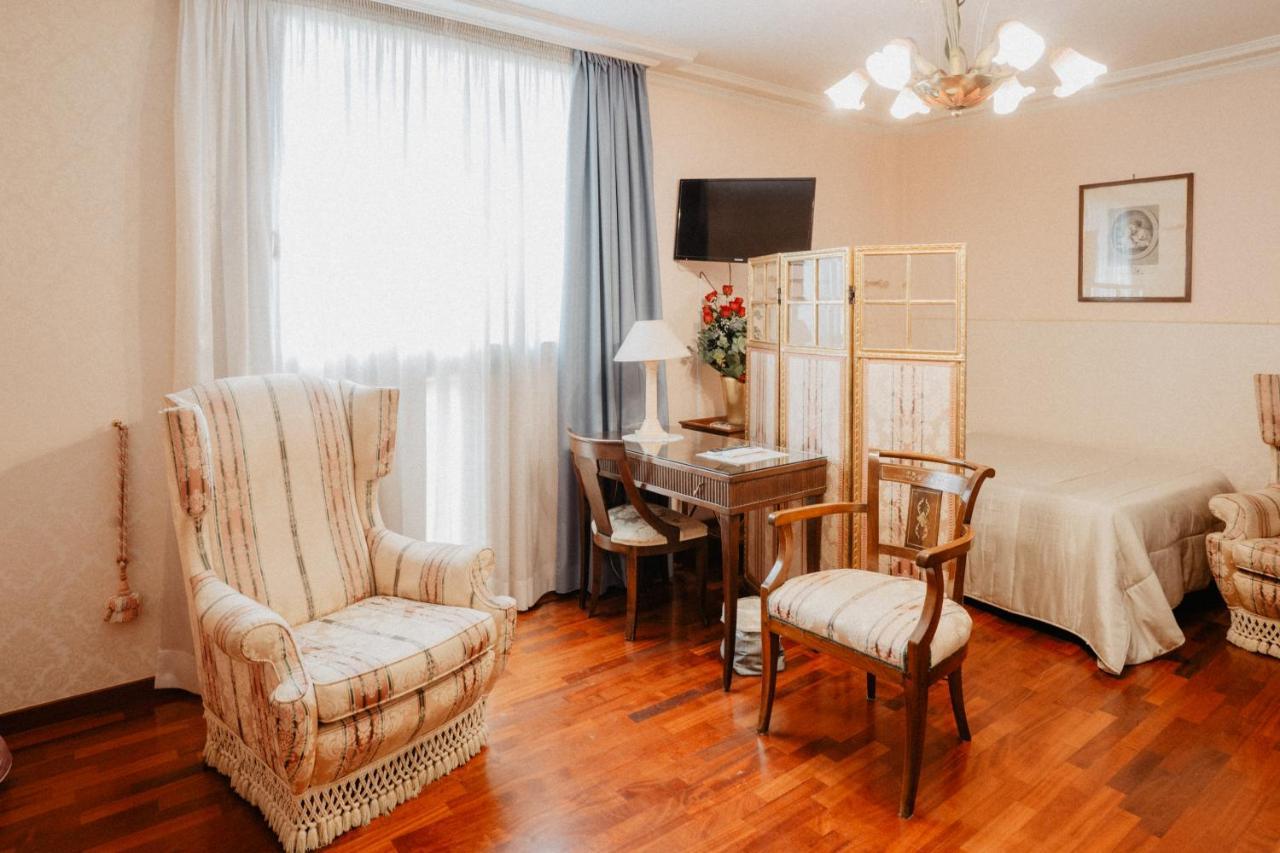 Villa Luigi XVI Taranto Luaran gambar
