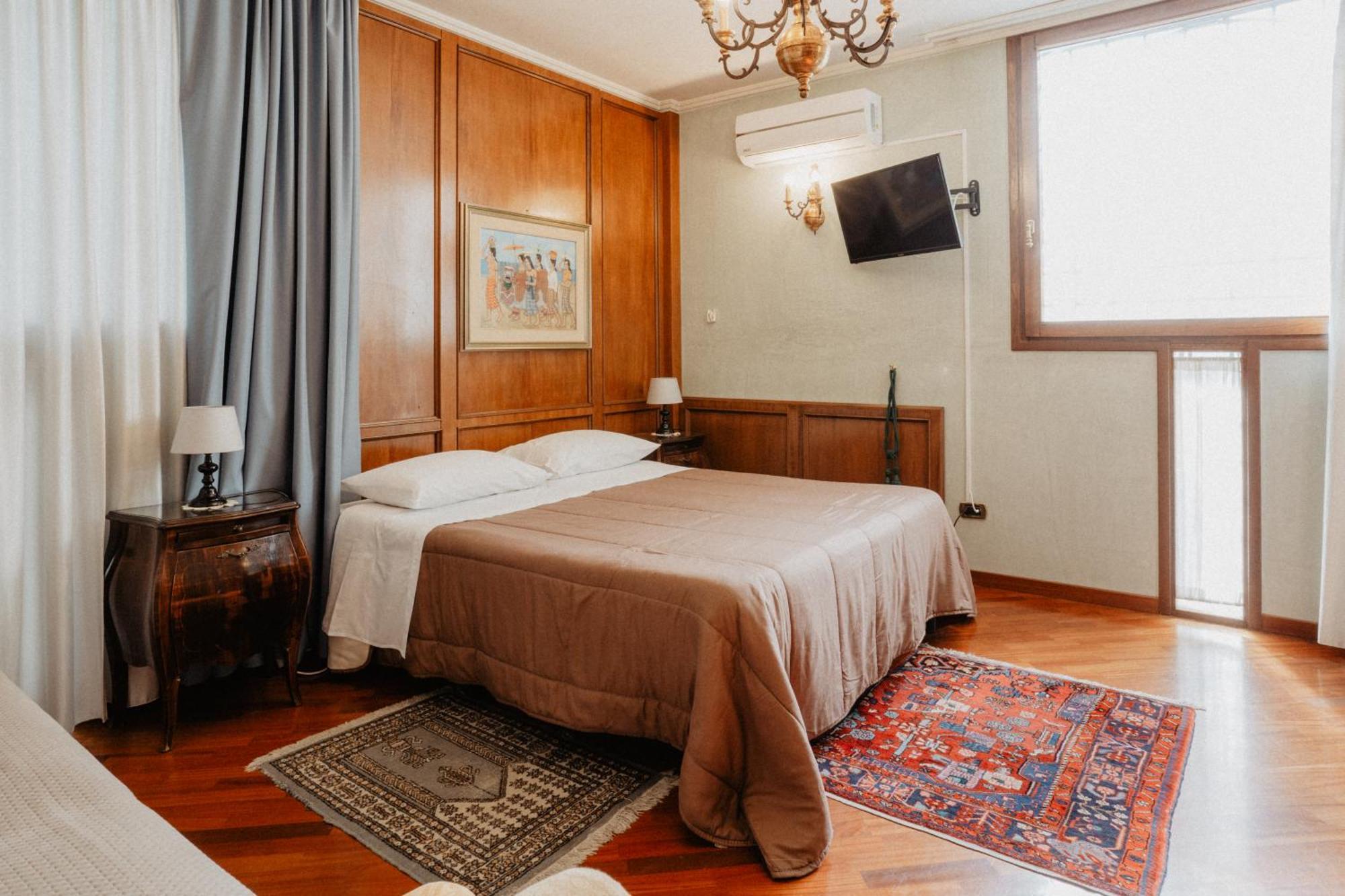 Villa Luigi XVI Taranto Luaran gambar